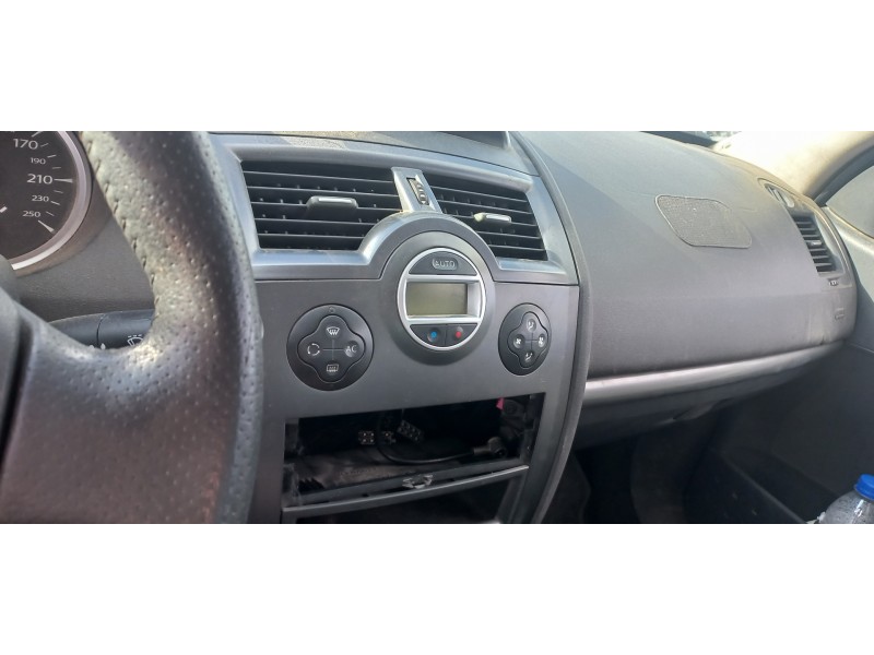 renault megane ii berlina 3p del año 2007