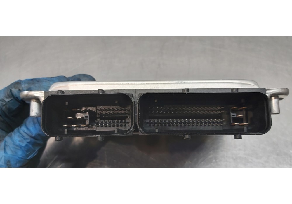 Recambio de centralita motor uce para audi a6 berlina (4b2) 1.9 tdi referencia OEM IAM 038906019GF 0281010812  Recambio de centralita motor uce para audi a6 berlina (4b2) 1.9 tdi referencia OEM IAM 038906019GF 0281010812