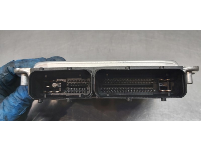 Recambio de centralita motor uce para audi a6 berlina (4b2) 1.9 tdi referencia OEM IAM 038906019GF 0281010812  Recambio de centralita motor uce para audi a6 berlina (4b2) 1.9 tdi referencia OEM IAM 038906019GF 0281010812