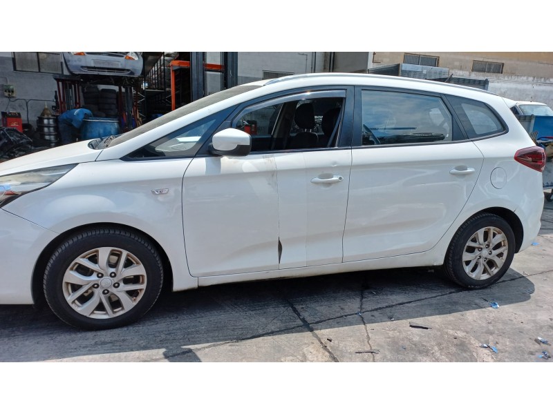 kia carens ( ) del año 2019