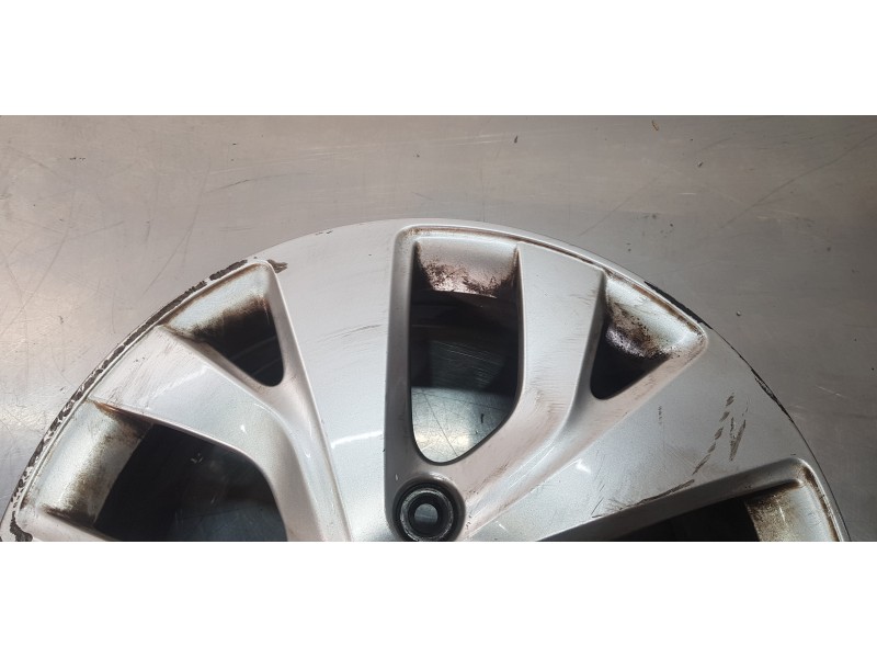 Recambio de llanta para citroen c4 picasso feel referencia OEM IAM 9677089777   Recambio de llanta para citroen c4 picasso feel referencia OEM IAM 9677089777