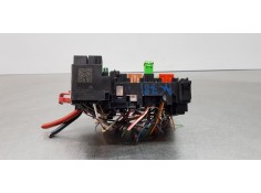 Recambio de caja reles / fusibles para volkswagen tiguan edition bmt referencia OEM IAM 5Q0937615C  