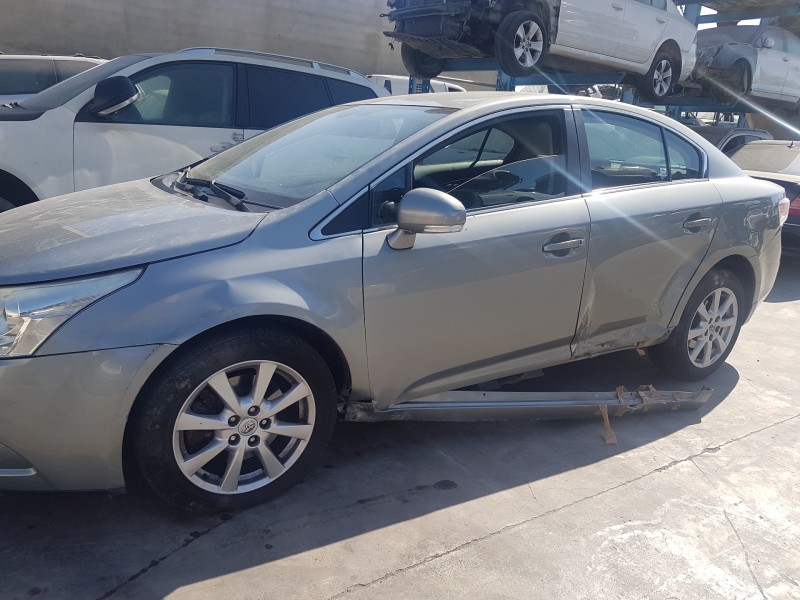 toyota avensis (t27) del año 2009