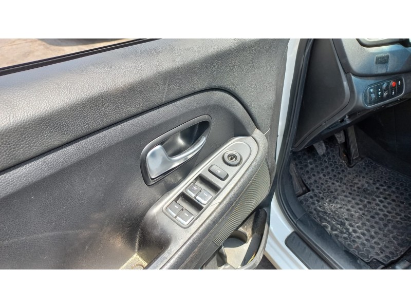 kia carens ( ) del año 2019