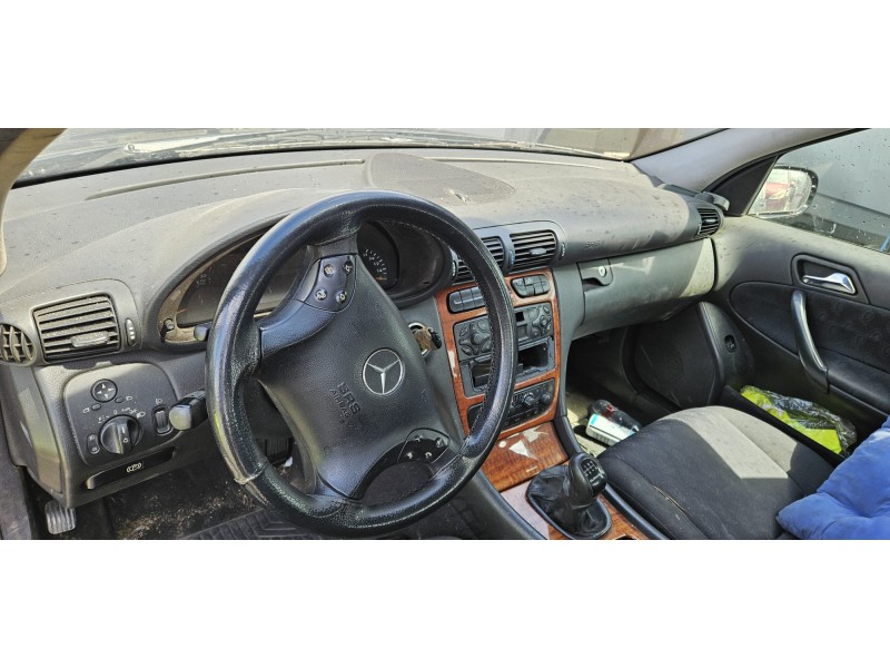 mercedes clase c (w203) berlina del año 2000