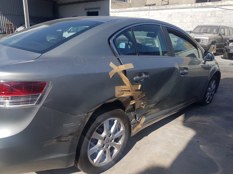 toyota avensis (t27) del año 2009