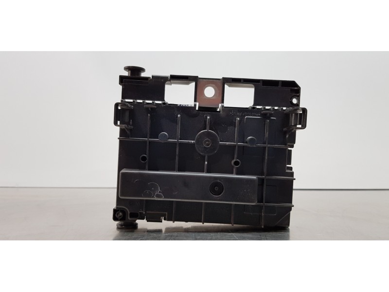 Recambio de caja reles / fusibles para citroen c4 grand picasso exclusive referencia OEM IAM 9666700080  