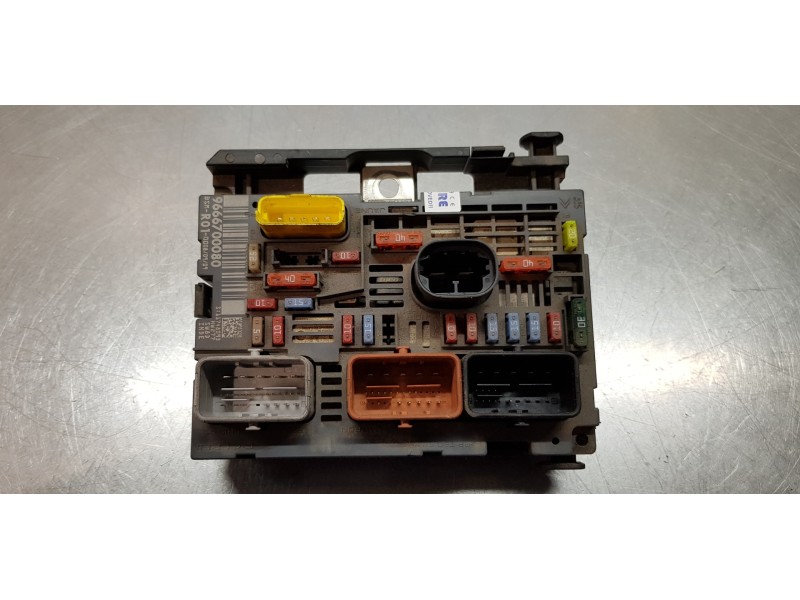 Recambio de caja reles / fusibles para citroen c4 grand picasso exclusive referencia OEM IAM 9666700080  