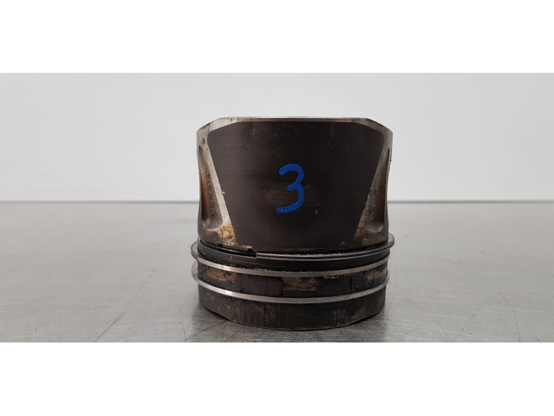 Recambio de piston para infiniti qx30 premium referencia OEM IAM 12010HG00G  