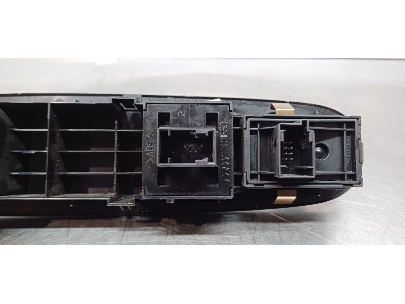 Recambio de mando elevalunas delantero izquierdo para lancia ypsilon (402) silver referencia OEM IAM 735531345  