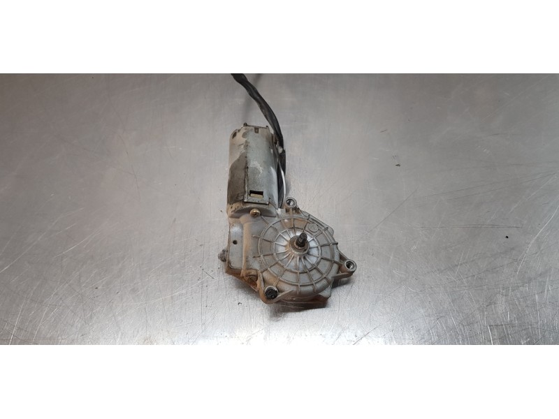 Recambio de motor limpia trasero para mercedes vito (w638) combi 110 cdi (638.194) referencia OEM IAM A6388200442   Recambio de motor limpia trasero para mercedes vito (w638) combi 110 cdi (638.194) referencia OEM IAM A6388200442