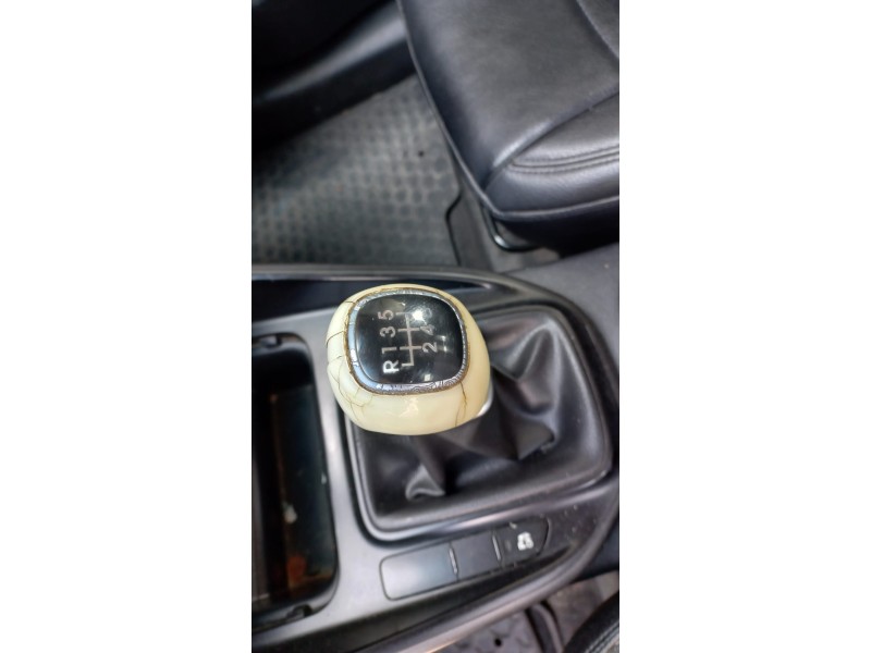 kia carens ( ) del año 2019