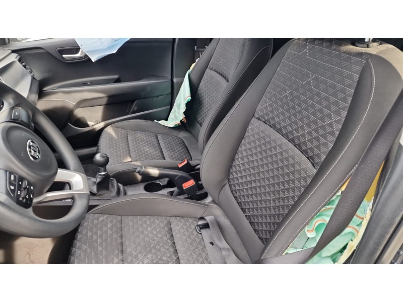 kia rio (yb) del año 2021