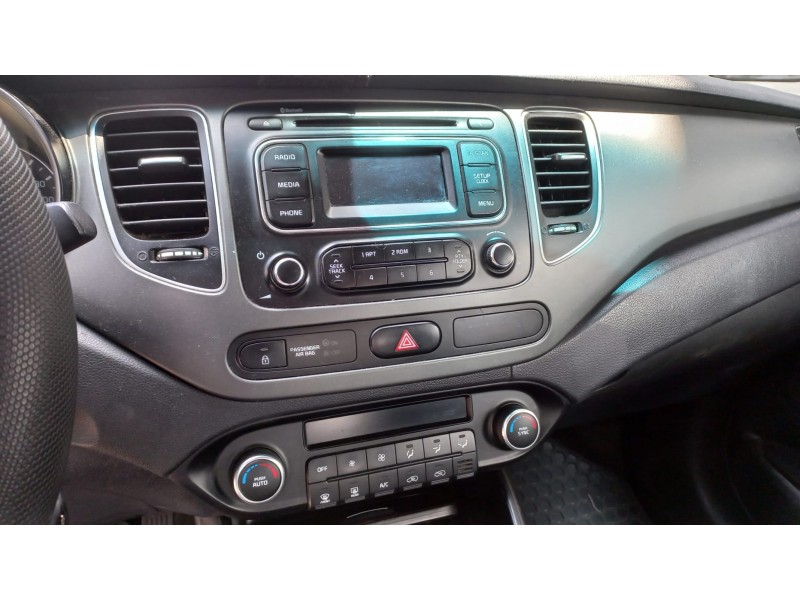 kia carens ( ) del año 2019