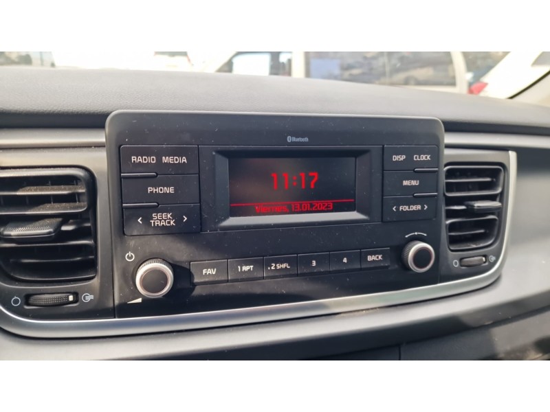 kia rio (yb) del año 2021