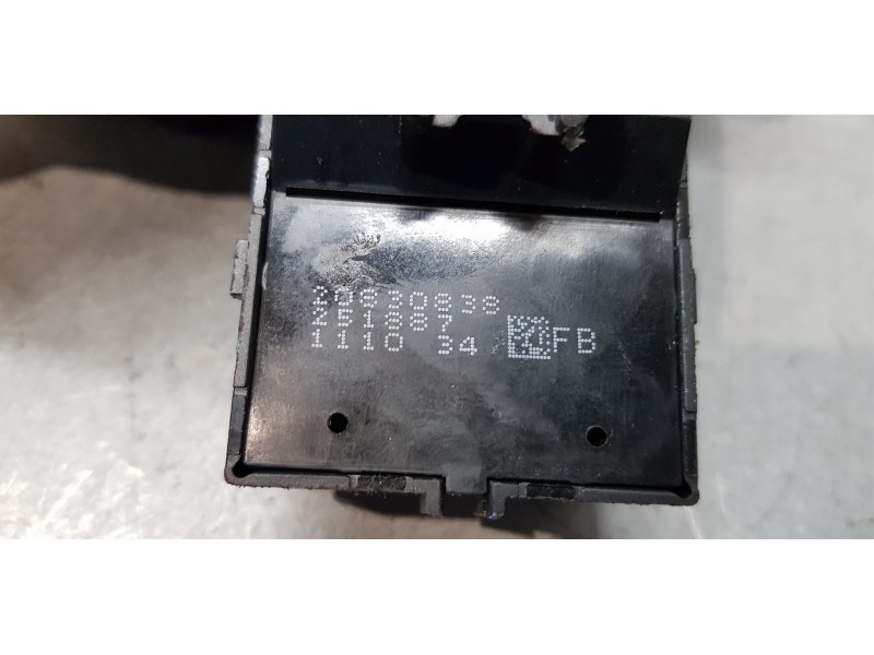 Recambio de mando elevalunas delantero izquierdo para chevrolet cruze hatchback ls+ referencia OEM IAM 20830838   Recambio de mando elevalunas delantero izquierdo para chevrolet cruze hatchback ls+ referencia OEM IAM 20830838