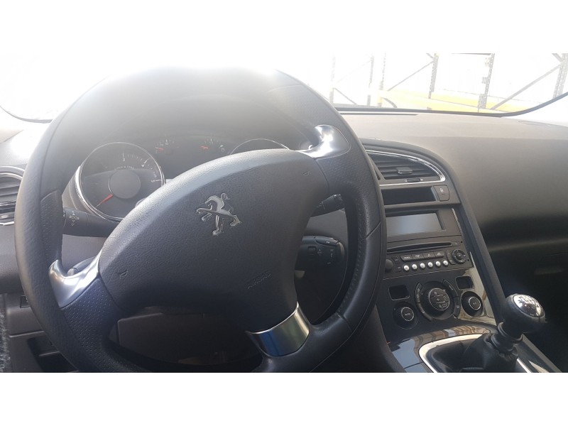 peugeot 5008 del año 2016 peugeot 5008 del año 2016