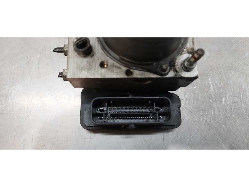 Recambio de abs para toyota avensis touring sports executive referencia OEM IAM 4454005150  