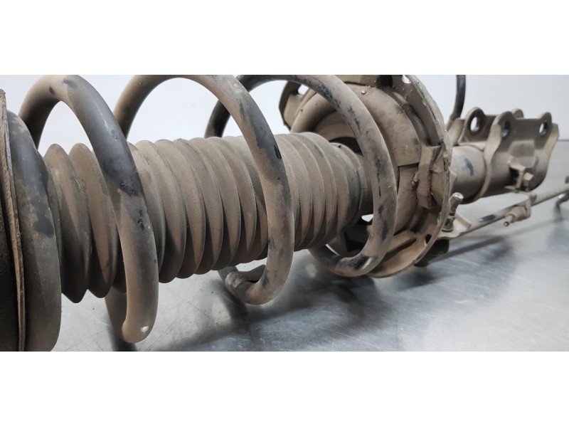 Recambio de amortiguador delantero derecho para hyundai i30 fastback tecno referencia OEM IAM 54661G4EE0  