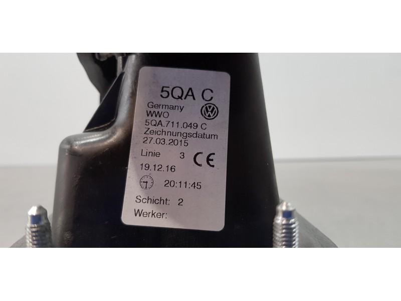 Recambio de palanca cambio para volkswagen tiguan edition bmt referencia OEM IAM 5QA711049C  