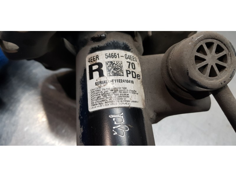 Recambio de amortiguador delantero derecho para hyundai i30 fastback tecno referencia OEM IAM 54661G4EE0  