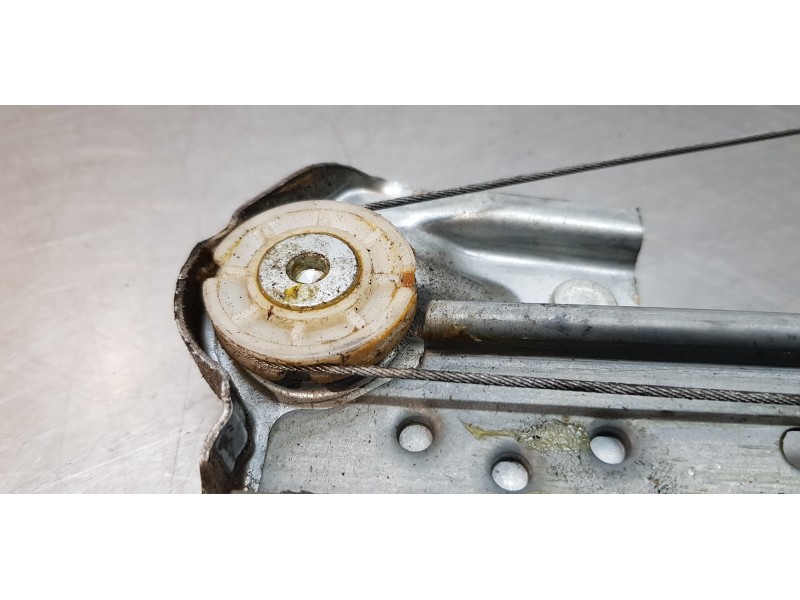 Recambio de elevalunas delantero izquierdo para dacia sandero ambiance referencia OEM IAM 807213282   Recambio de elevalunas delantero izquierdo para dacia sandero ambiance referencia OEM IAM 807213282