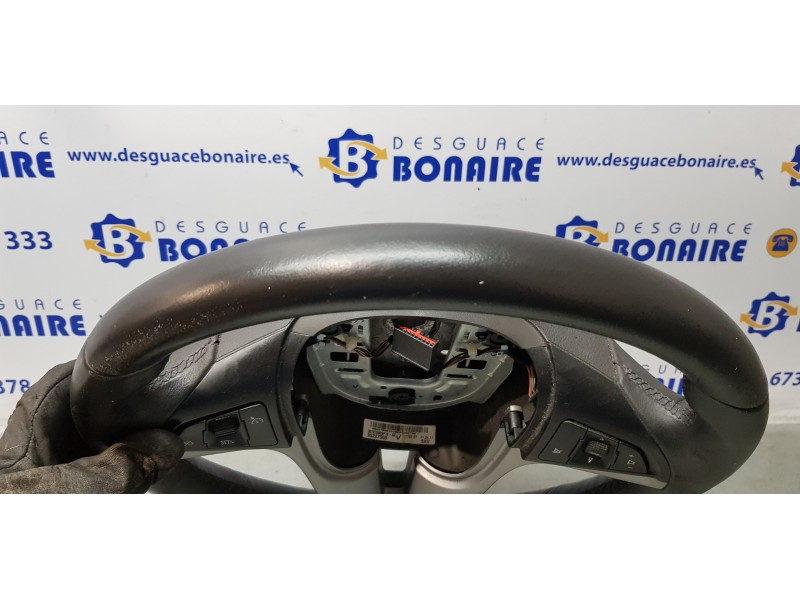 Recambio de volante para chevrolet cruze hatchback ls+ referencia OEM IAM 95227506   Recambio de volante para chevrolet cruze hatchback ls+ referencia OEM IAM 95227506