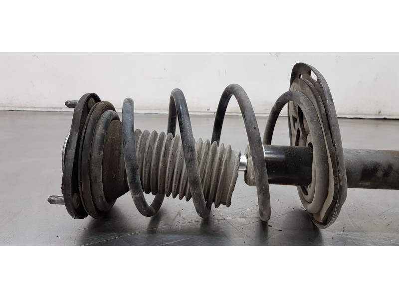 Recambio de amortiguador delantero derecho para toyota avensis touring sports executive referencia OEM IAM 485108Z226  