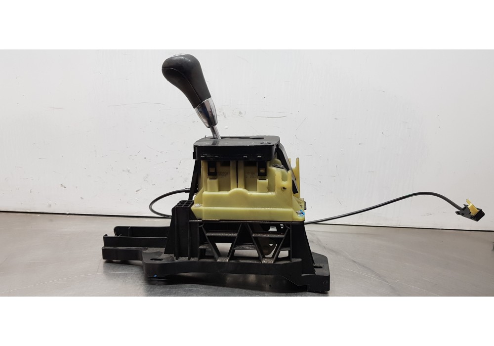 Recambio de palanca cambio para mercedes clase a (w169) a 180 cdi a-edition referencia OEM IAM A1693700509  