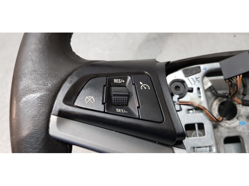 Recambio de volante para chevrolet cruze hatchback ls+ referencia OEM IAM 95227506   Recambio de volante para chevrolet cruze hatchback ls+ referencia OEM IAM 95227506