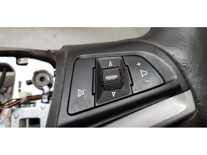 Recambio de volante para chevrolet cruze hatchback ls+ referencia OEM IAM 95227506   Recambio de volante para chevrolet cruze hatchback ls+ referencia OEM IAM 95227506