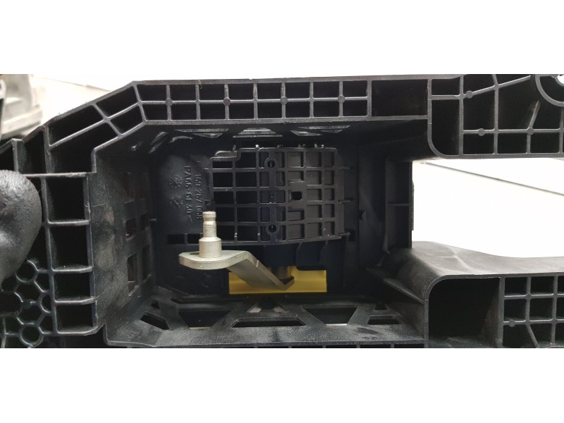 Recambio de palanca cambio para mercedes clase a (w169) a 180 cdi a-edition referencia OEM IAM A1693700509  