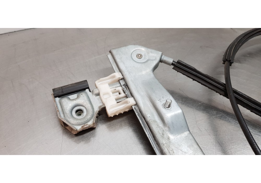 Recambio de elevalunas delantero derecho para mitsubishi colt berlina 3 (cz) 1.1 inform referencia OEM IAM 5713A136   Recambio de elevalunas delantero derecho para mitsubishi colt berlina 3 (cz) 1.1 inform referencia OEM IAM 5713A136