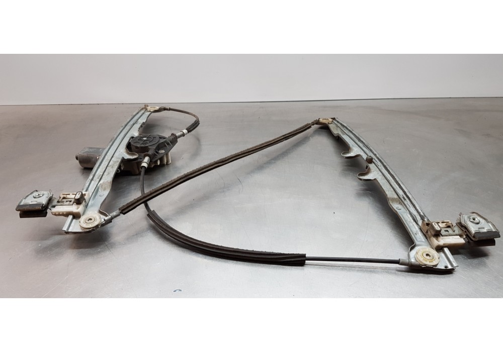 Recambio de elevalunas delantero derecho para mitsubishi colt berlina 3 (cz) 1.1 inform referencia OEM IAM 5713A136   Recambio de elevalunas delantero derecho para mitsubishi colt berlina 3 (cz) 1.1 inform referencia OEM IAM 5713A136