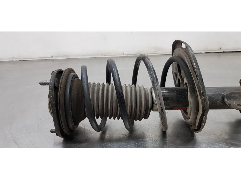 Recambio de amortiguador delantero izquierdo para toyota avensis touring sports executive referencia OEM IAM 485208Z091  