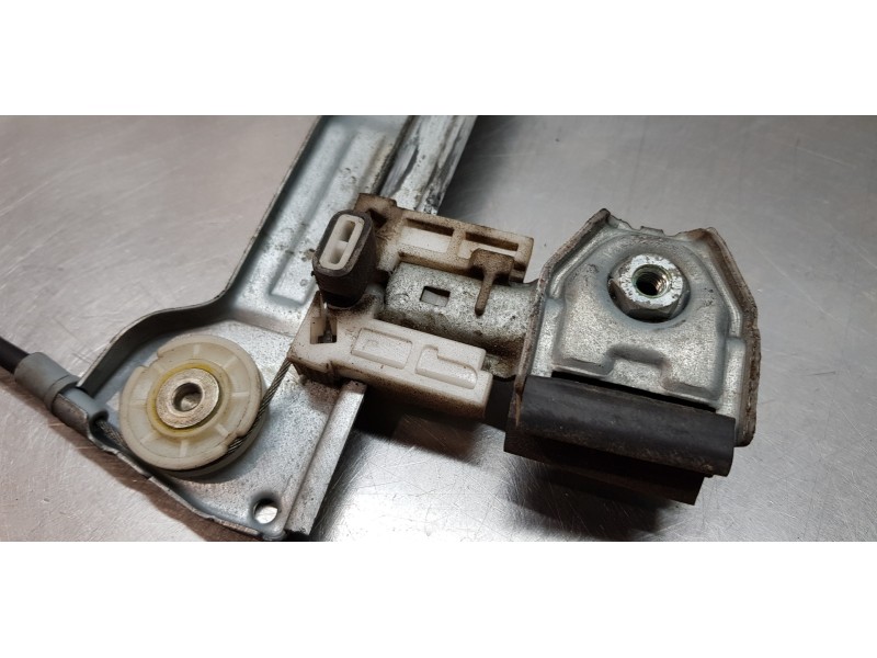 Recambio de elevalunas delantero derecho para mitsubishi colt berlina 3 (cz) 1.1 inform referencia OEM IAM 5713A136   Recambio de elevalunas delantero derecho para mitsubishi colt berlina 3 (cz) 1.1 inform referencia OEM IAM 5713A136