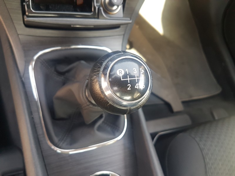 toyota avensis (t27) del año 2009