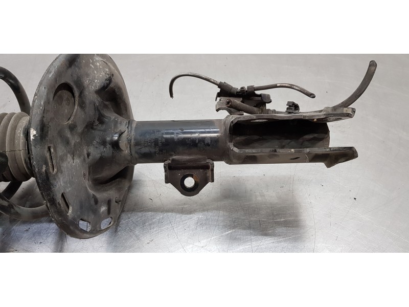 Recambio de amortiguador delantero izquierdo para toyota avensis touring sports executive referencia OEM IAM 485208Z091  