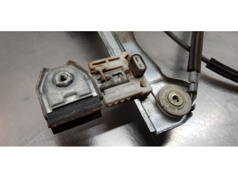 Recambio de elevalunas delantero derecho para mitsubishi colt berlina 3 (cz) 1.1 inform referencia OEM IAM 5713A136   Recambio de elevalunas delantero derecho para mitsubishi colt berlina 3 (cz) 1.1 inform referencia OEM IAM 5713A136