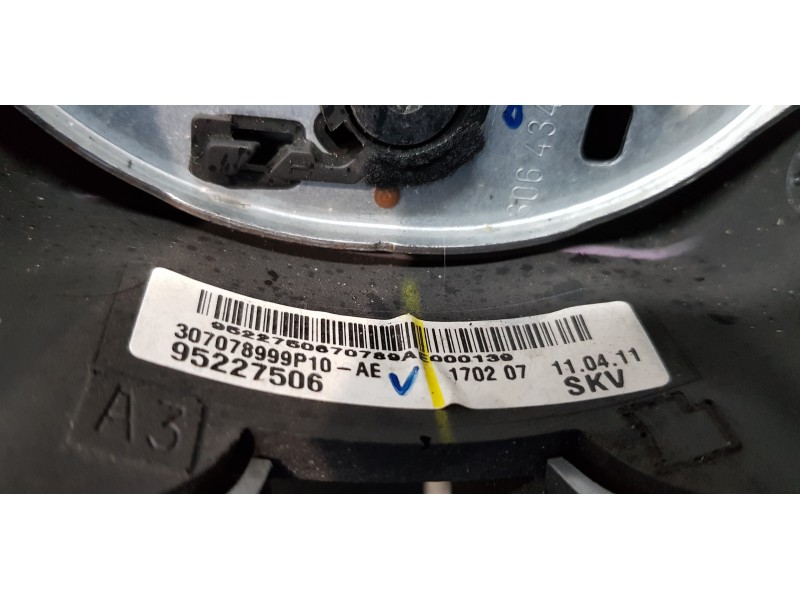 Recambio de volante para chevrolet cruze hatchback ls+ referencia OEM IAM 95227506   Recambio de volante para chevrolet cruze hatchback ls+ referencia OEM IAM 95227506