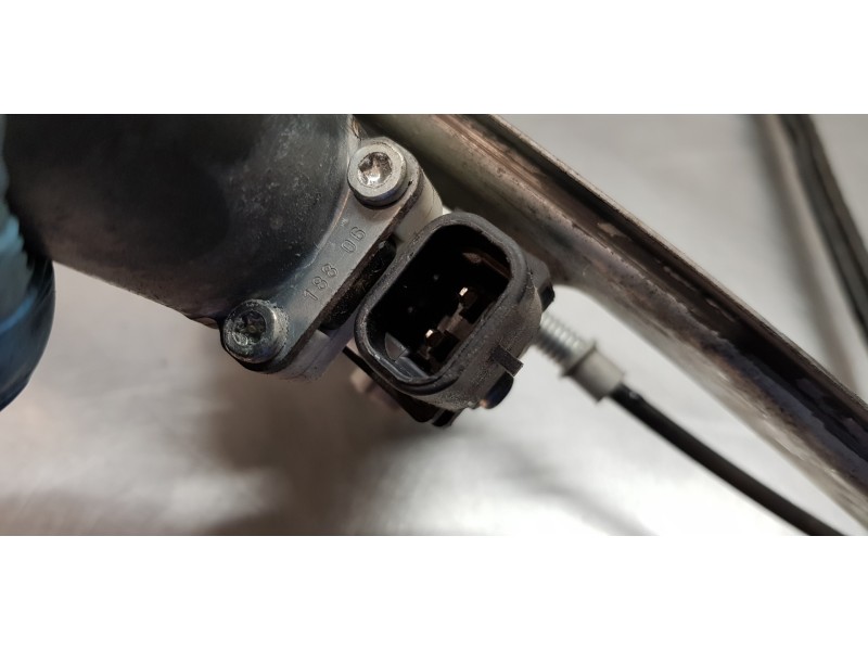 Recambio de elevalunas delantero derecho para mitsubishi colt berlina 3 (cz) 1.1 inform referencia OEM IAM 5713A136   Recambio de elevalunas delantero derecho para mitsubishi colt berlina 3 (cz) 1.1 inform referencia OEM IAM 5713A136