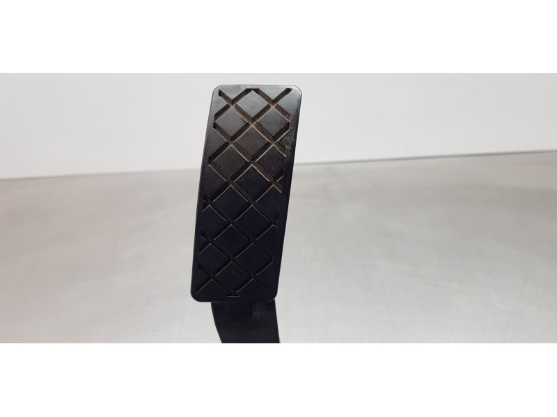 Recambio de pedal acelerador para volkswagen tiguan edition bmt referencia OEM IAM 5Q1723503J  