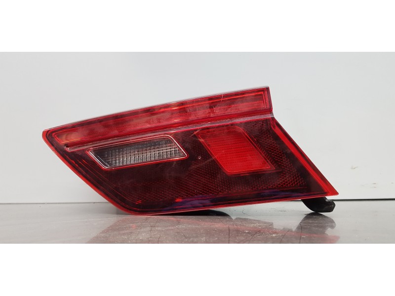 Recambio de piloto trasero derecho interior para volkswagen tiguan edition bmt referencia OEM IAM 5NA945094F  