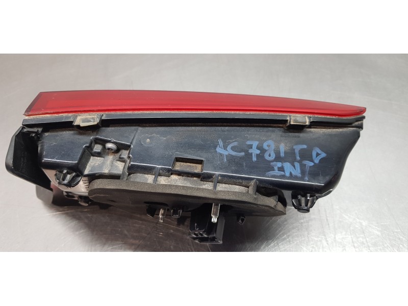 Recambio de piloto trasero derecho interior para volkswagen tiguan edition bmt referencia OEM IAM 5NA945094F  