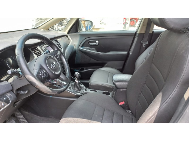 kia carens ( ) del año 2016