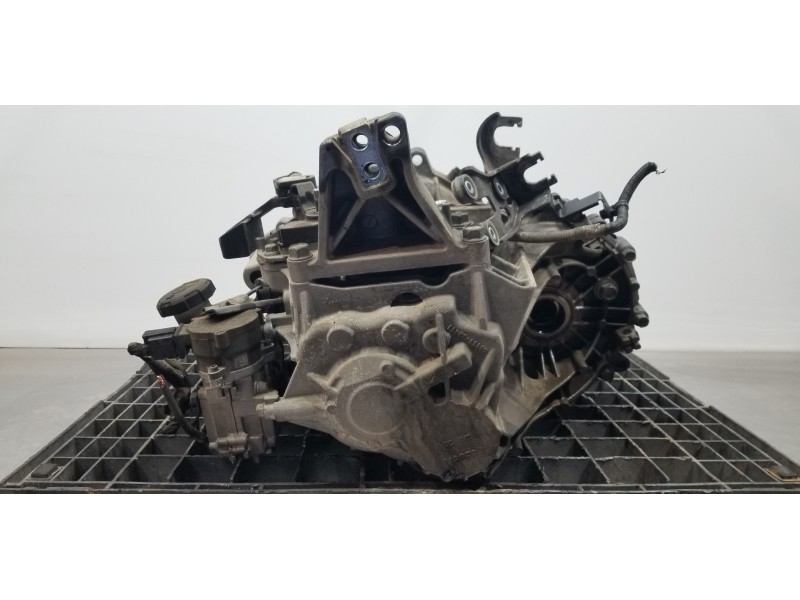 Recambio de caja cambios para hyundai i30 fastback tecno referencia OEM IAM 4300032AE5  