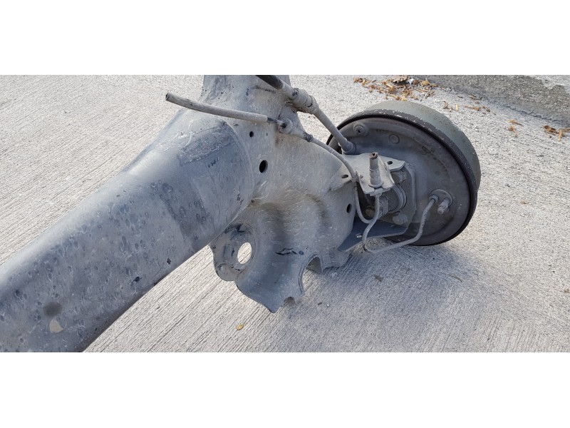 Recambio de puente trasero para mitsubishi colt berlina 3 (cz) 1.1 inform referencia OEM IAM 4120A040  