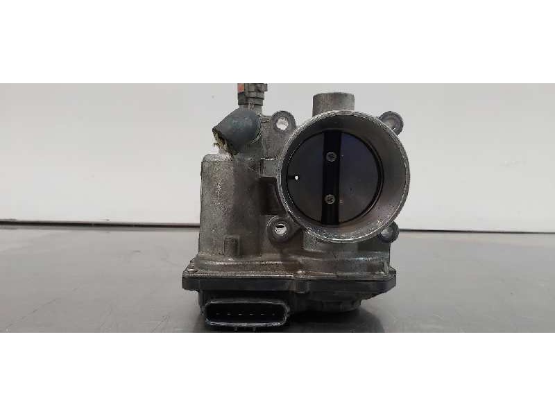 Recambio de caja mariposa para toyota avensis touring sports executive referencia OEM IAM 220300T050 6 PINES 