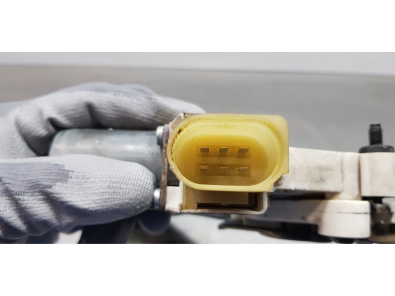 Recambio de elevalunas delantero izquierdo para bmw serie 1 berlina (e81/e87) 120d referencia OEM IAM 51337140587 6927027 013082 Recambio de elevalunas delantero izquierdo para bmw serie 1 berlina (e81/e87) 120d referencia OEM IAM 51337140587 6927027 013082