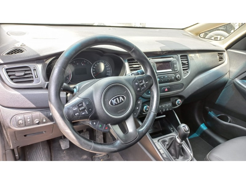 kia carens ( ) del año 2016